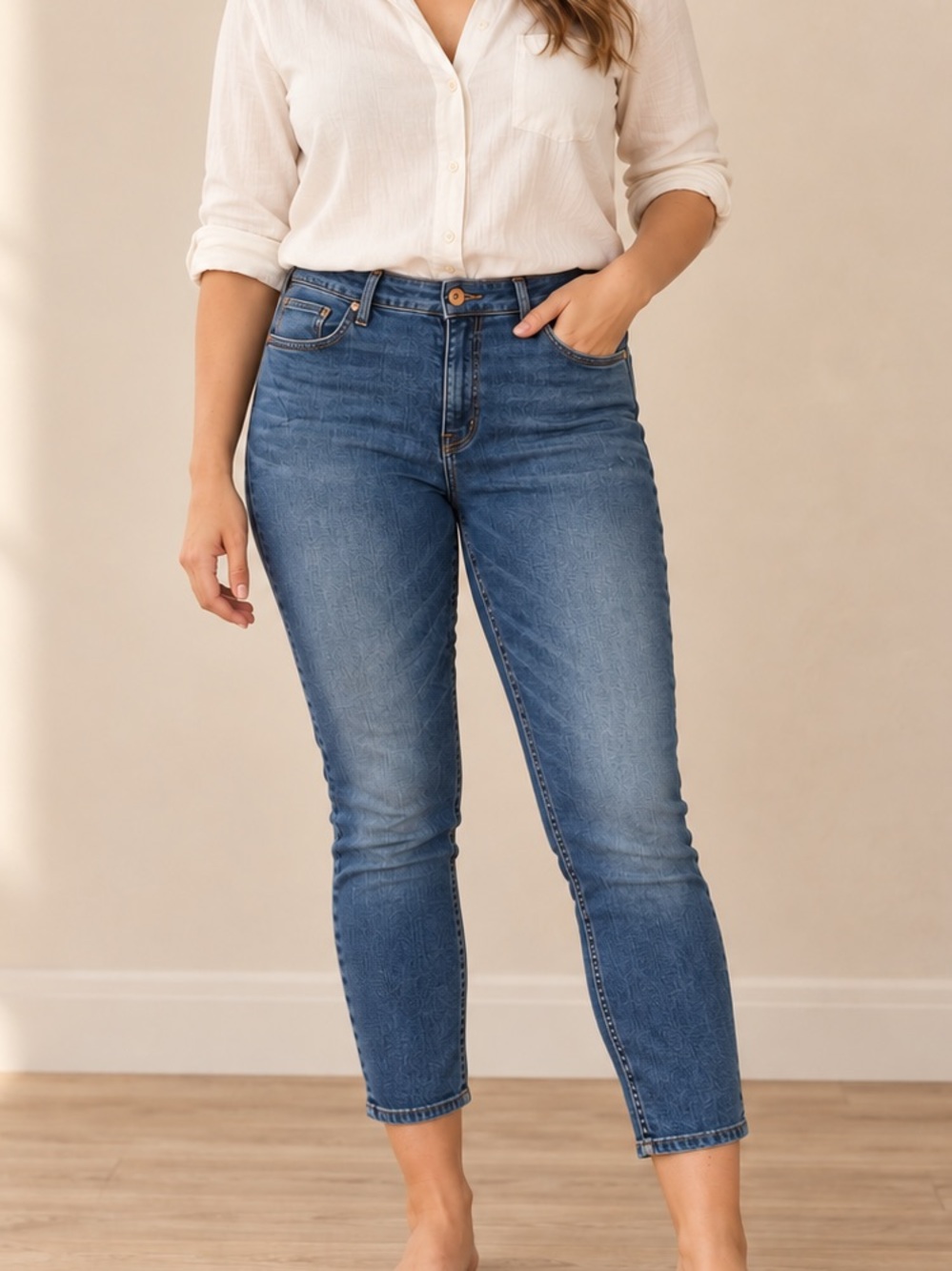 Vineyard Vines Slim Fit Skinny Cropped Jeans in Medium Blue Wash
